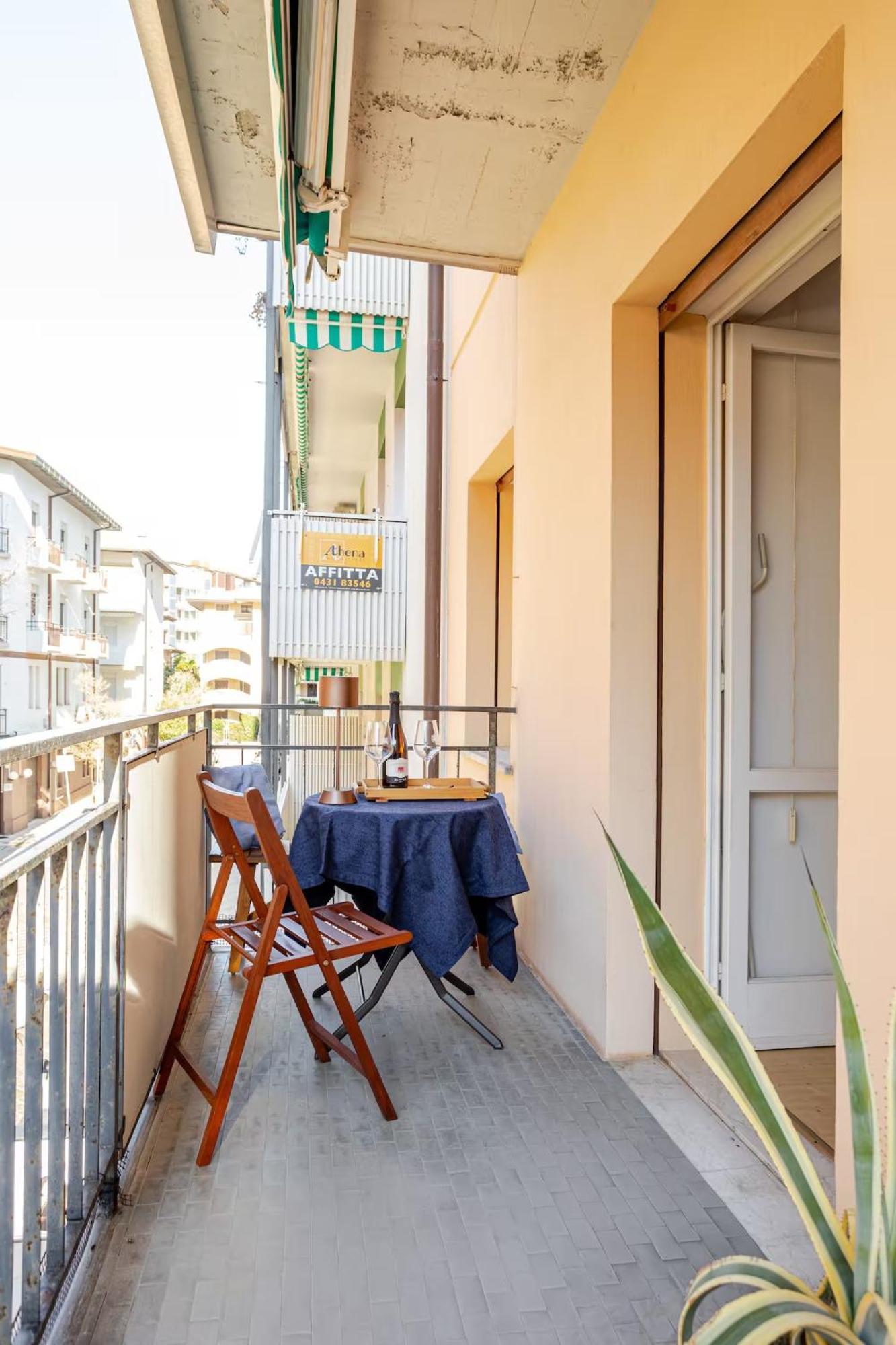 Sunny Home, Appartamento In Centro E Vicino Alla Spiaggia Grado Ngoại thất bức ảnh