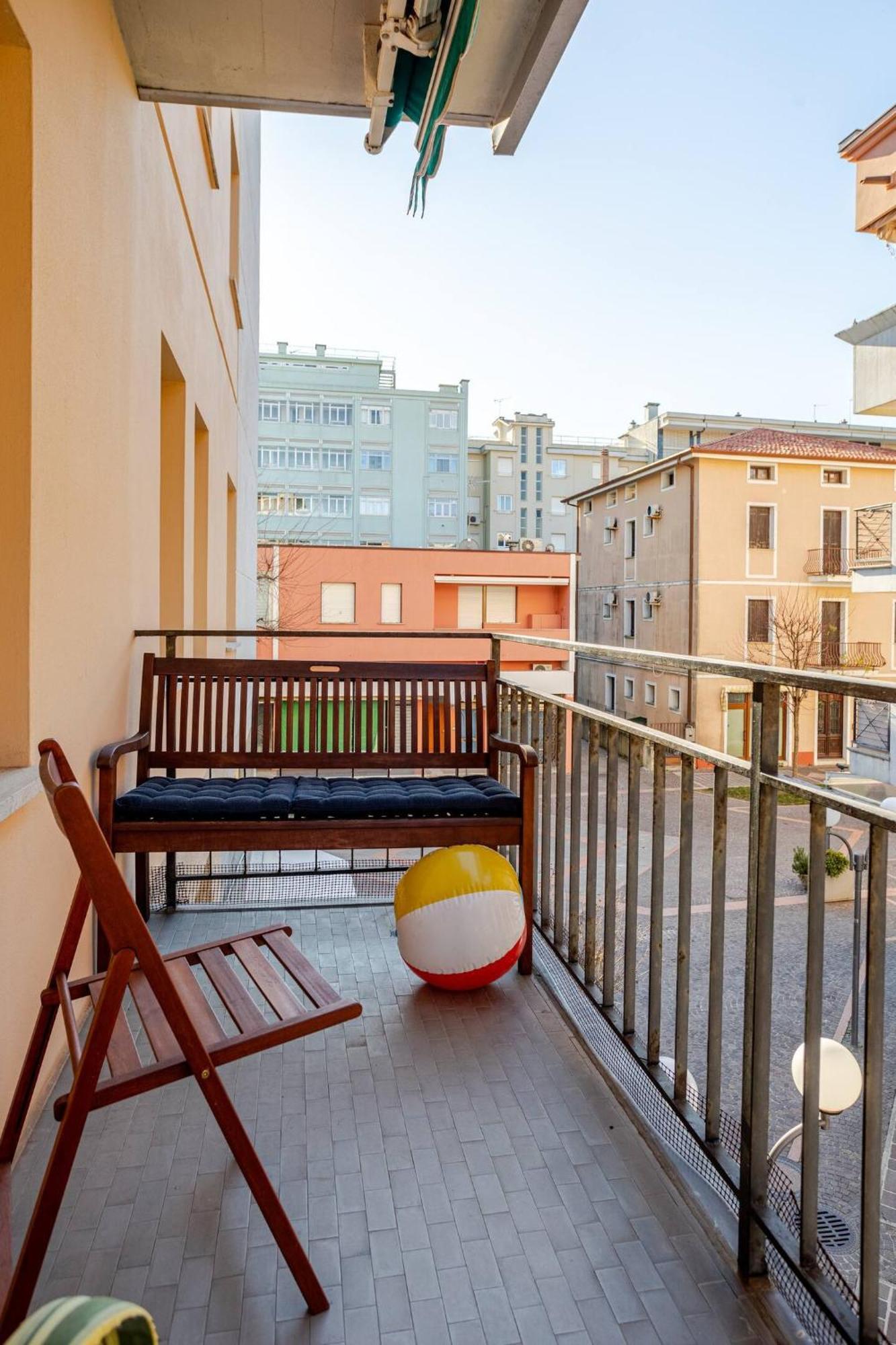 Sunny Home, Appartamento In Centro E Vicino Alla Spiaggia Grado Ngoại thất bức ảnh